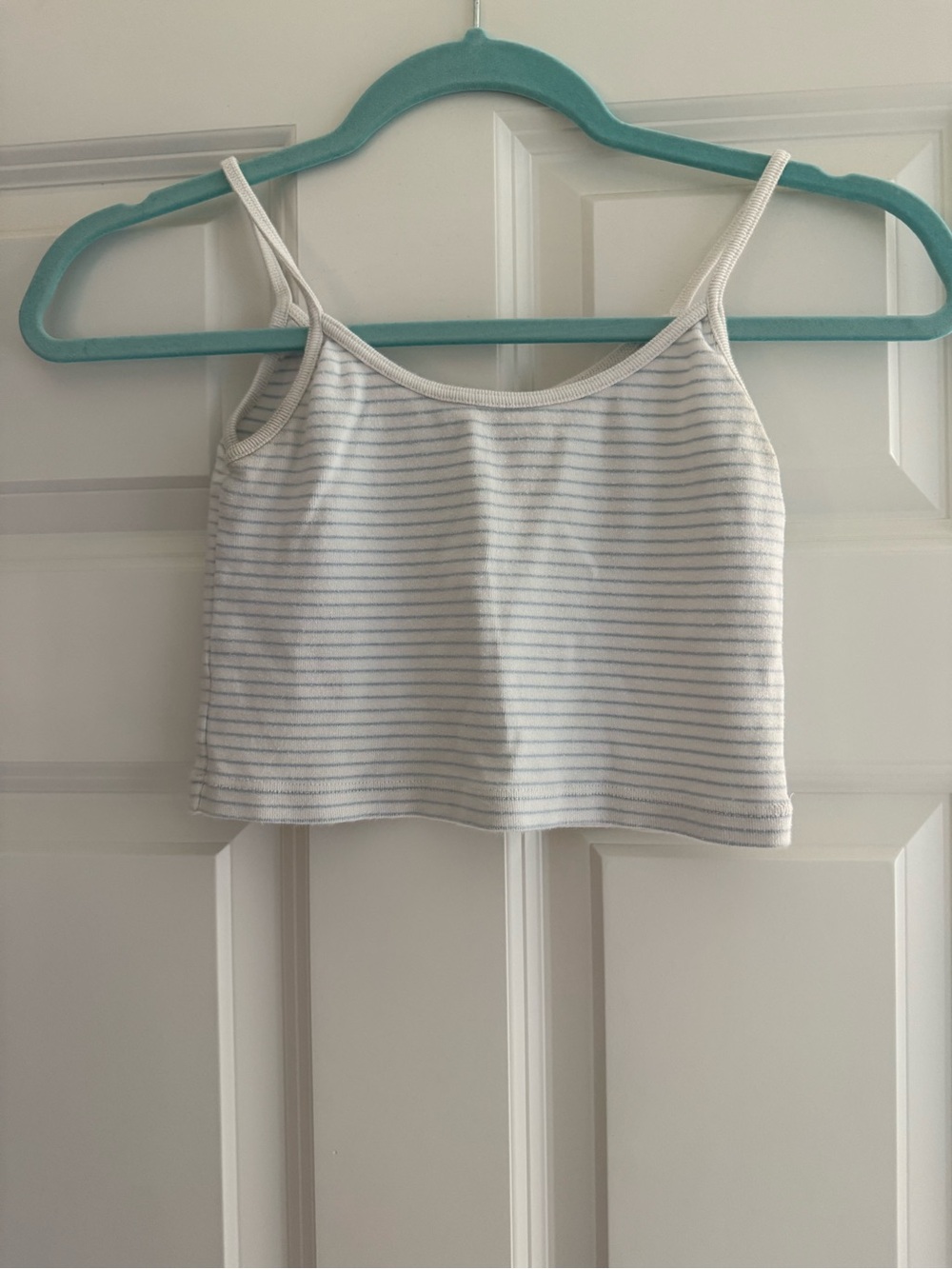 Brandy Melville White and Light Blue Striped Cropped Tank